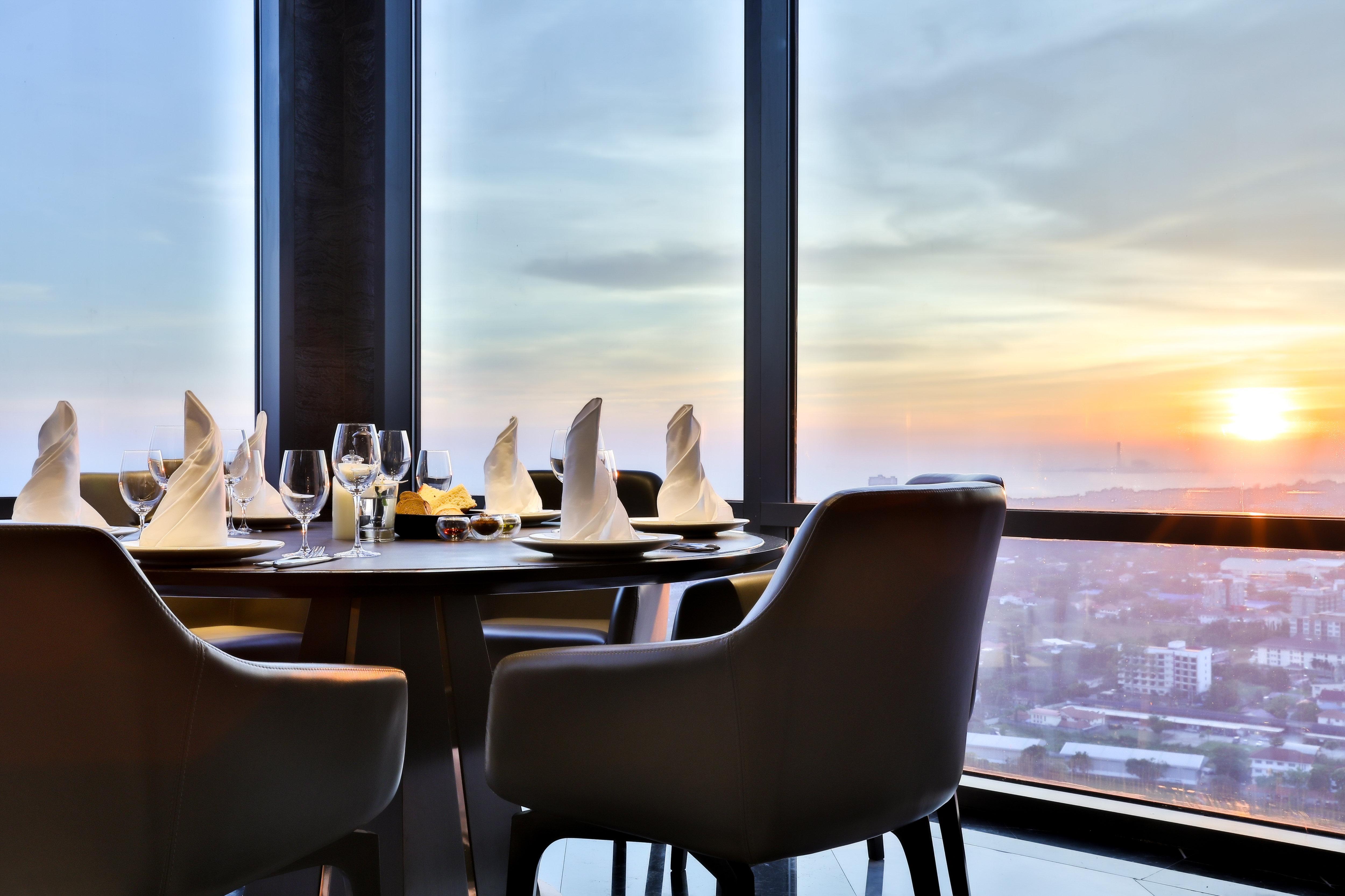Holiday Inn & Suites Rayong City Centre By Ihg Esterno foto