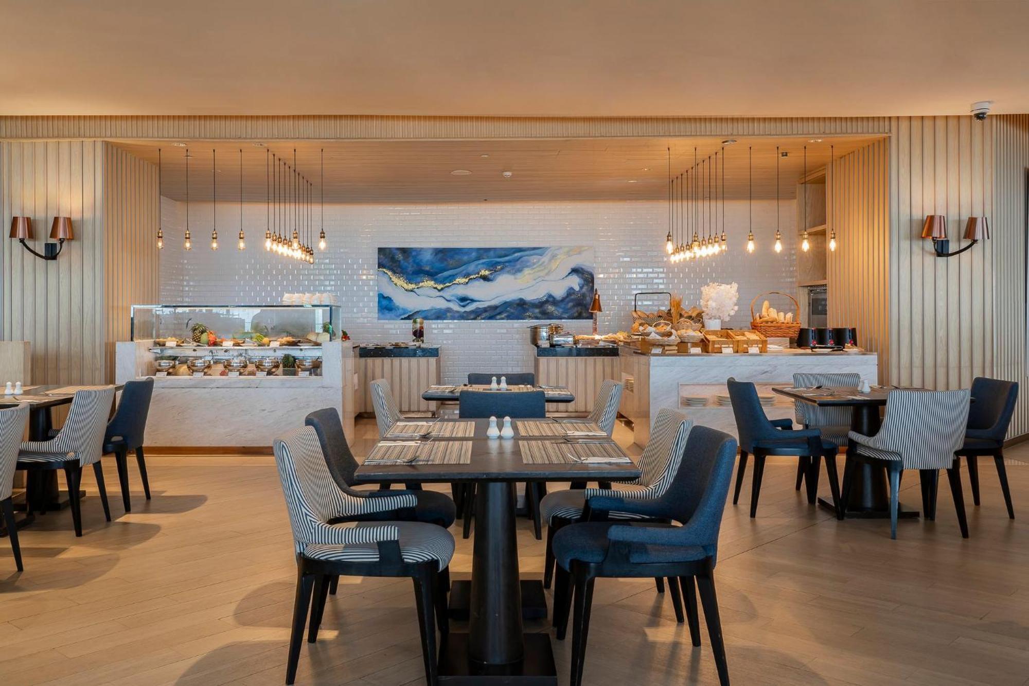 Holiday Inn & Suites Rayong City Centre By Ihg Esterno foto