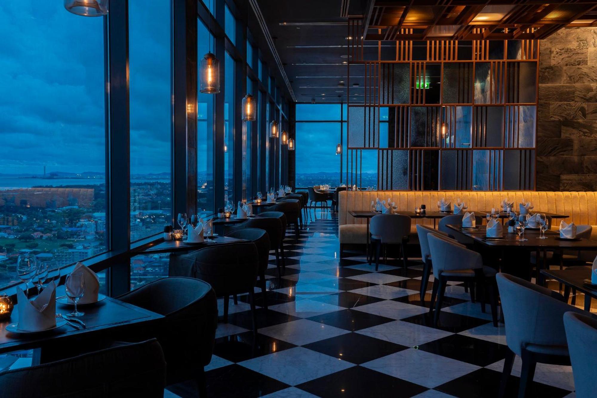 Holiday Inn & Suites Rayong City Centre By Ihg Esterno foto