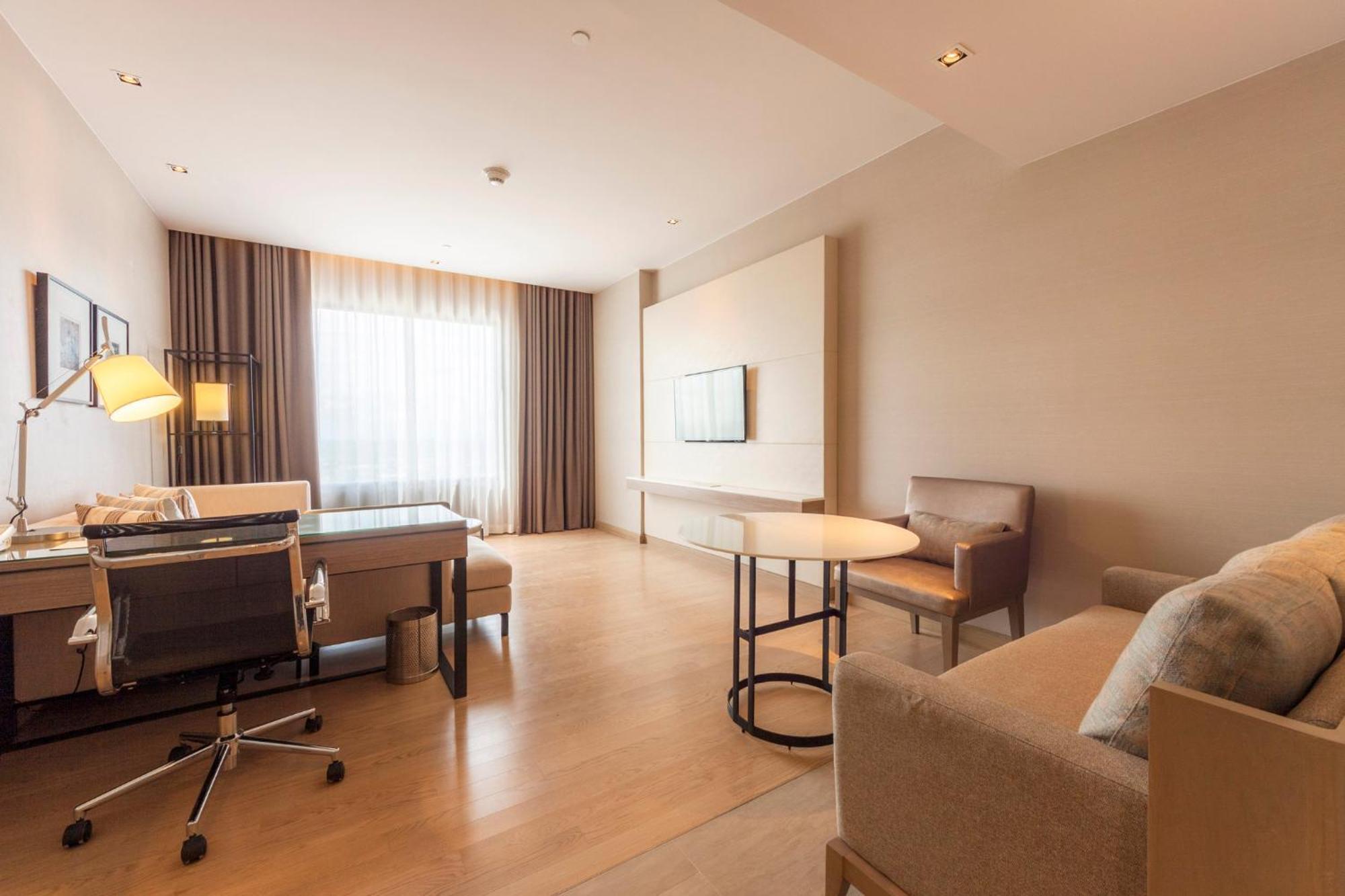 Holiday Inn & Suites Rayong City Centre By Ihg Esterno foto