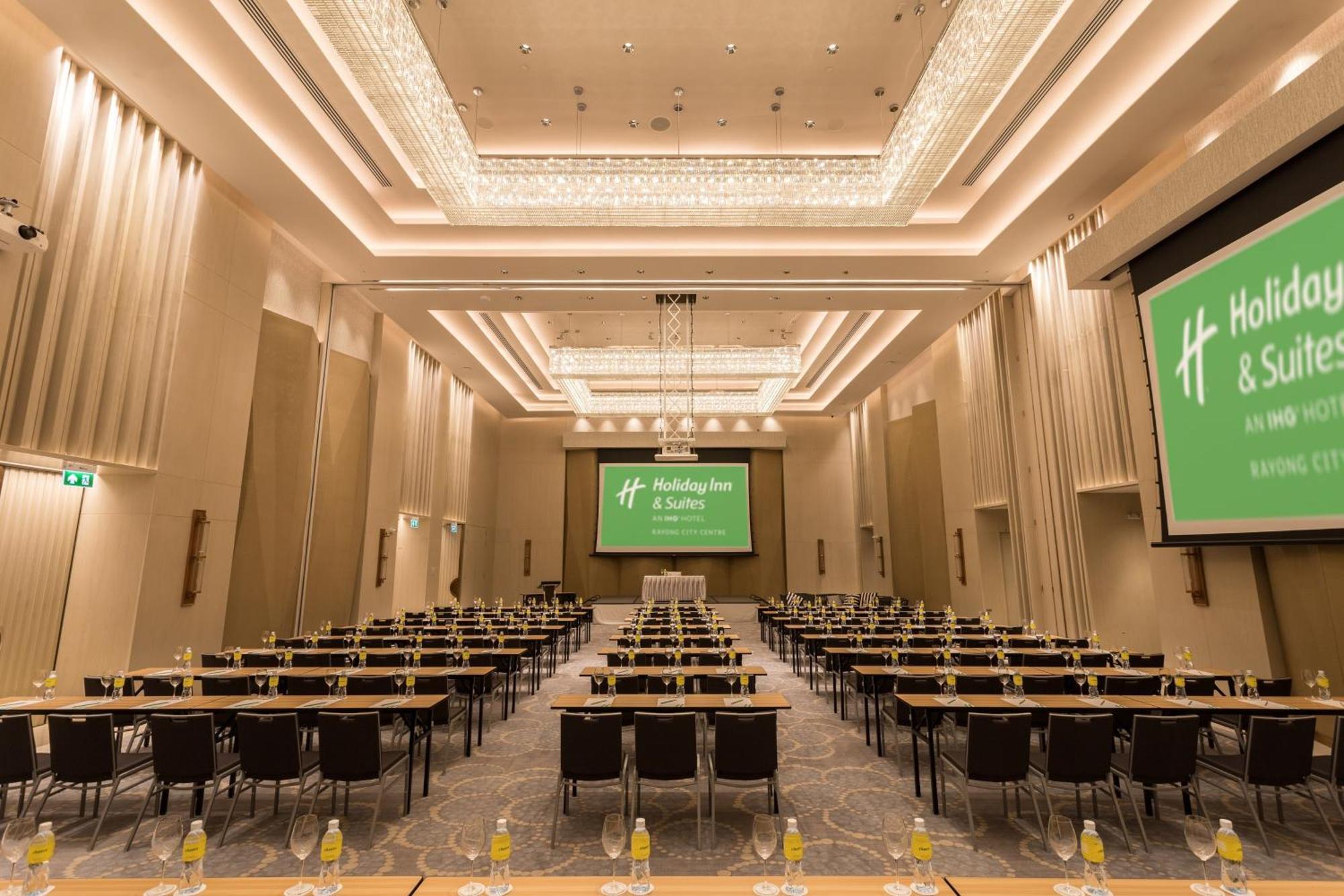 Holiday Inn & Suites Rayong City Centre By Ihg Esterno foto