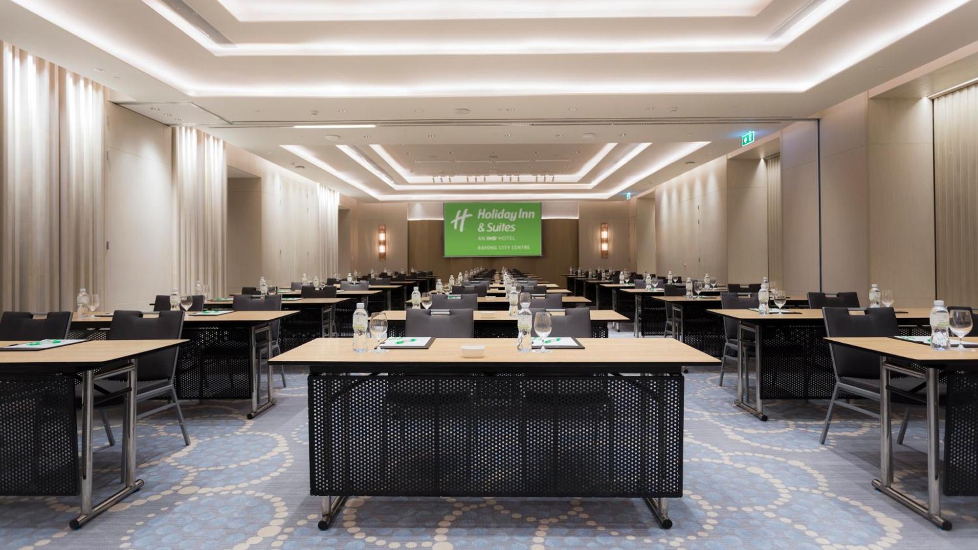 Holiday Inn & Suites Rayong City Centre By Ihg Esterno foto