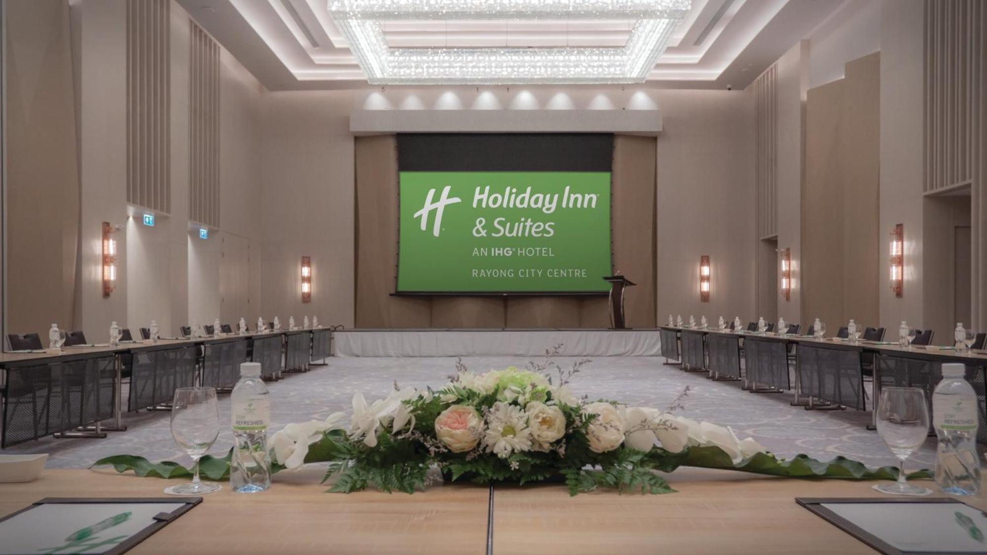 Holiday Inn & Suites Rayong City Centre By Ihg Esterno foto