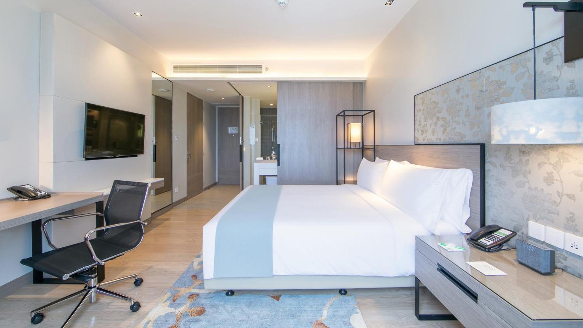 Holiday Inn & Suites Rayong City Centre By Ihg Esterno foto