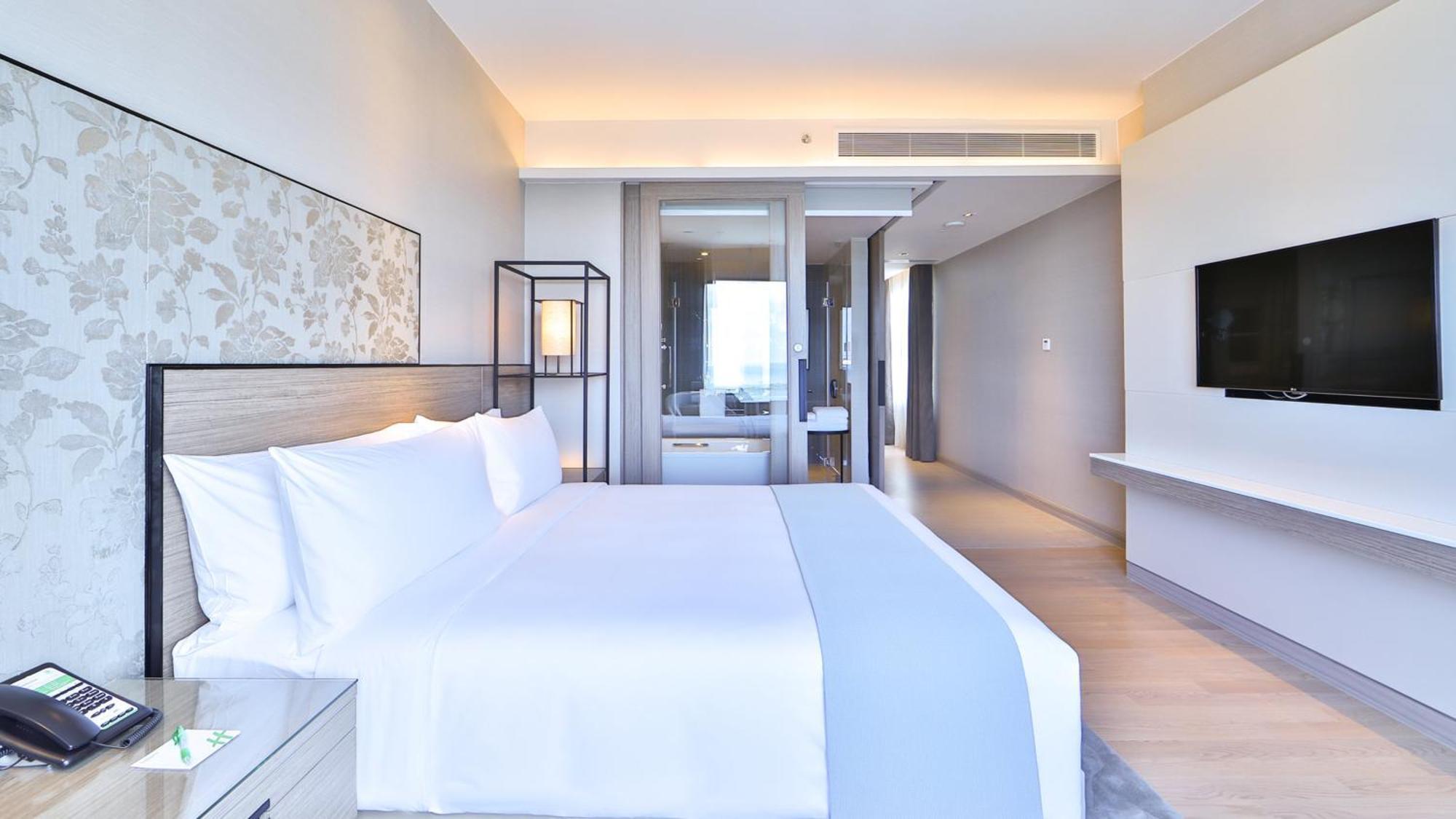 Holiday Inn & Suites Rayong City Centre By Ihg Esterno foto