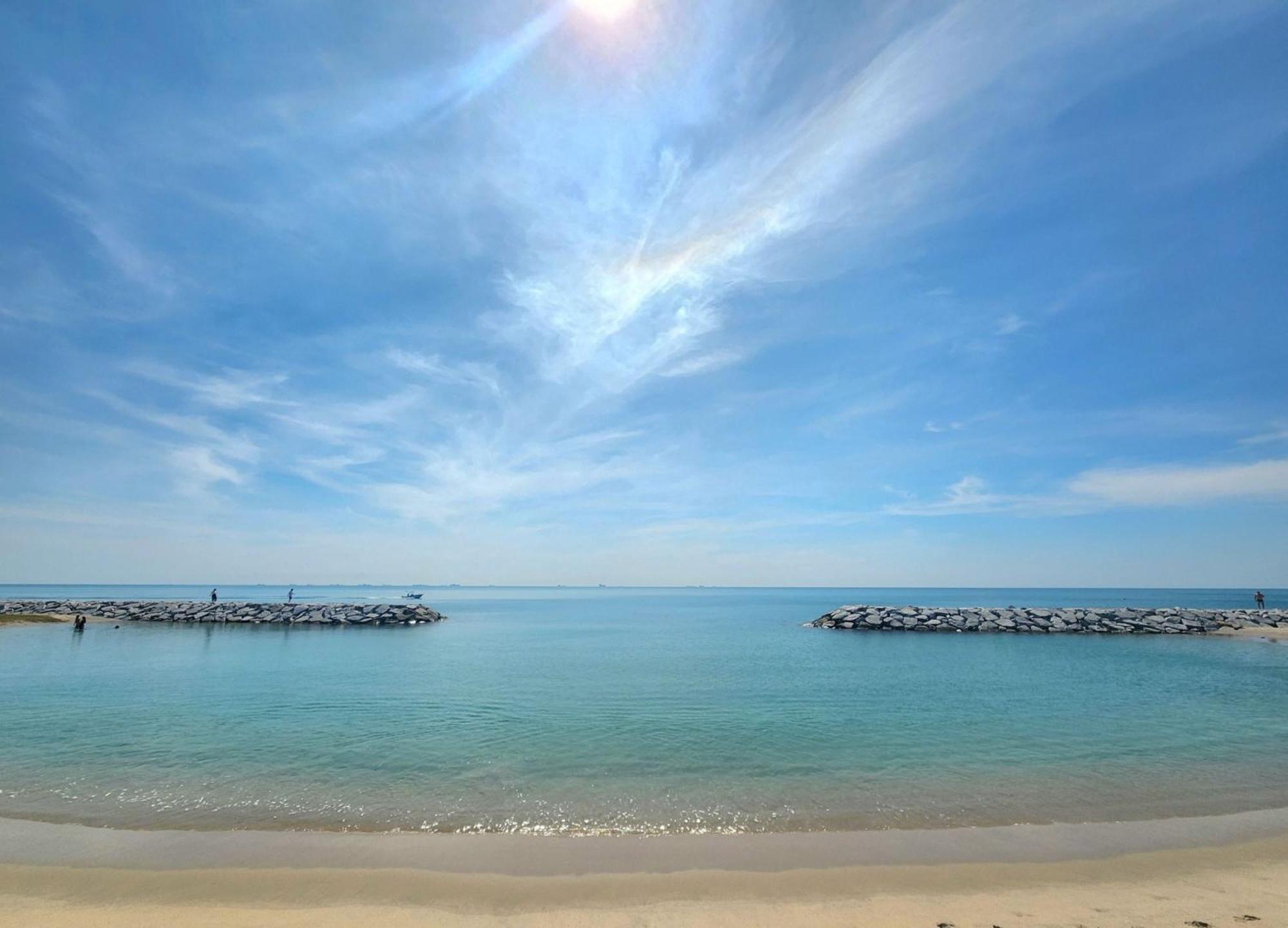 Holiday Inn & Suites Rayong City Centre By Ihg Esterno foto